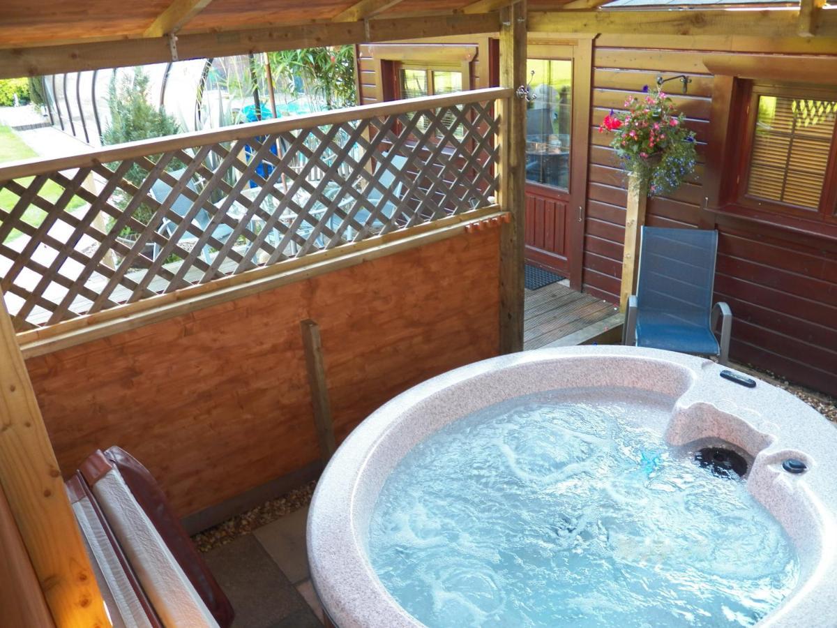 Cypress Log Cabins Accommodation Godshill  Exteriér fotografie
