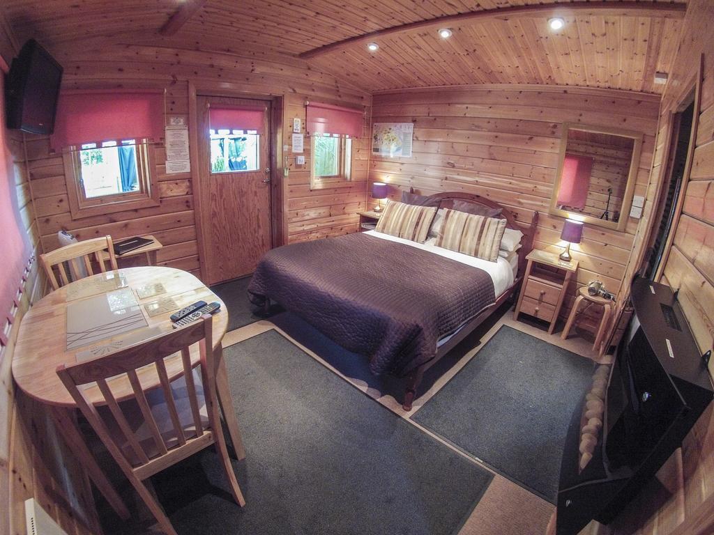 Cypress Log Cabins Accommodation Godshill  Pokoj fotografie